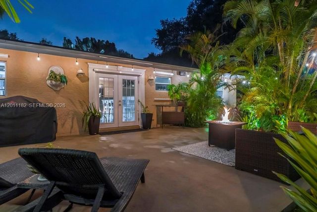 14011 SW 21st St, Davie, FL 33325