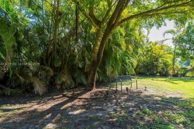14011 SW 21st St, Davie, FL 33325