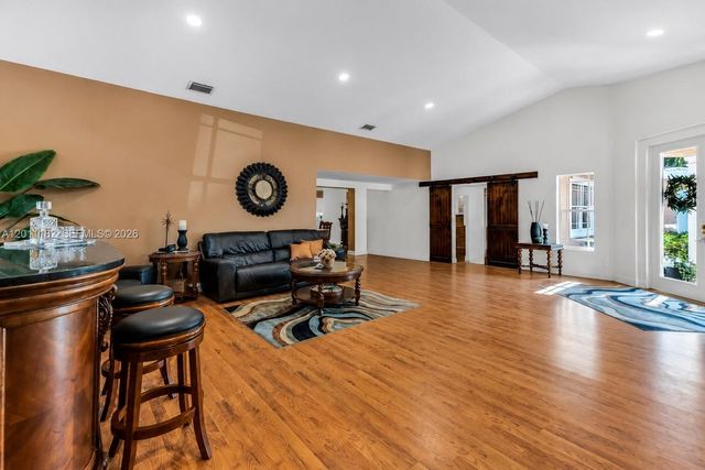 14011 SW 21st St, Davie, FL 33325