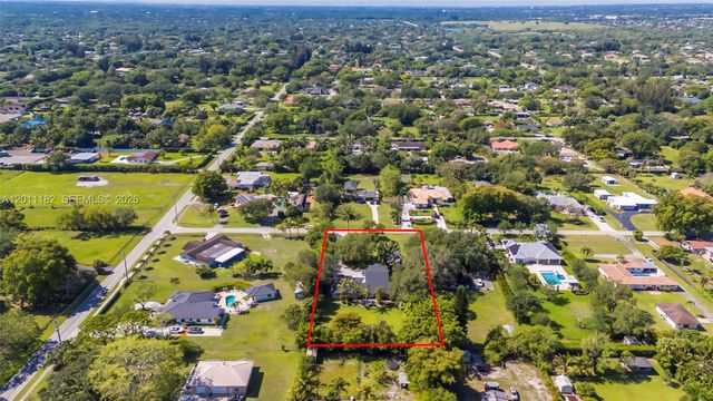 14011 SW 21st St, Davie, FL 33325