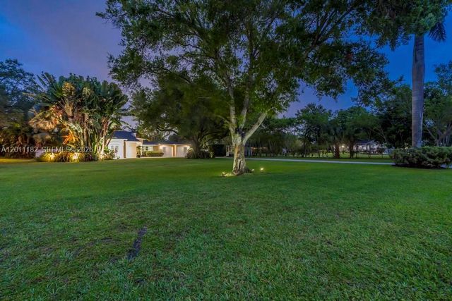14011 SW 21st St, Davie, FL 33325
