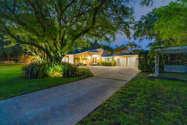 14011 SW 21st St, Davie, FL 33325