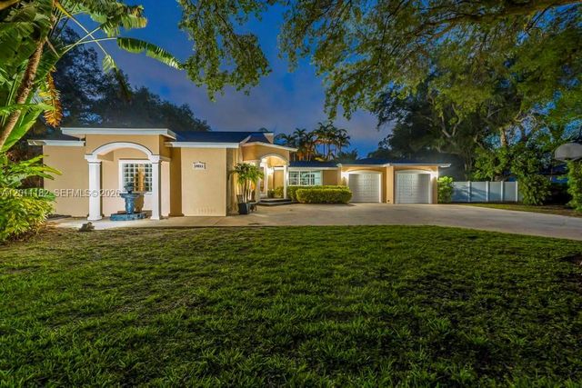 14011 SW 21st St, Davie, FL 33325