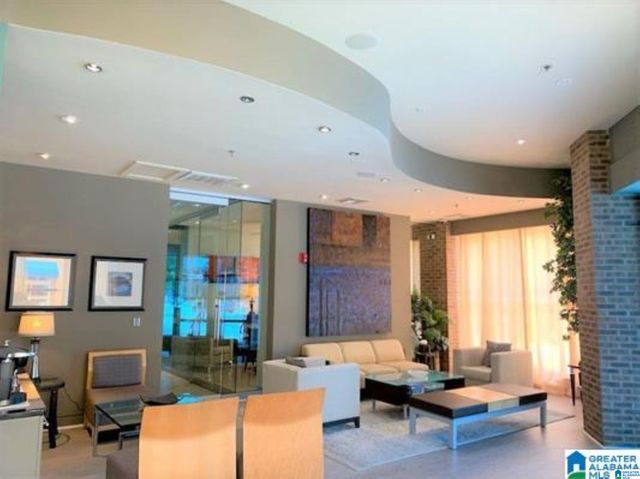 401 20th St S Apt 211, Birmingham, AL 35233