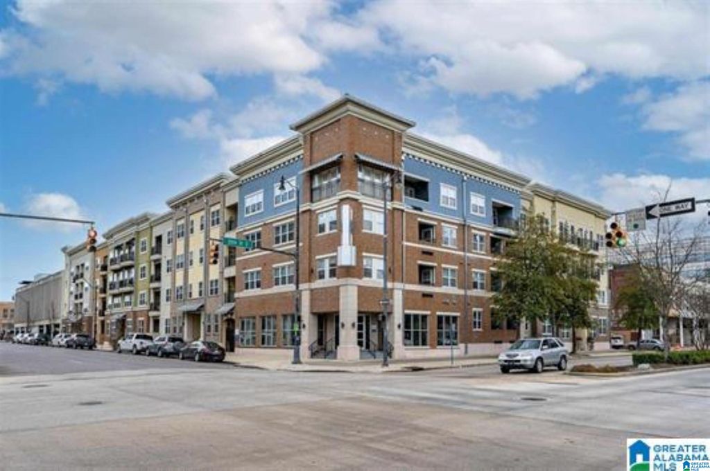 401 20th St S Apt 211, Birmingham, AL 35233