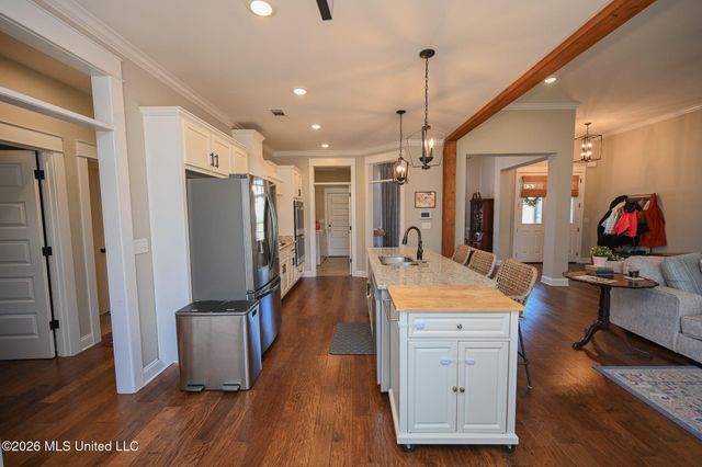 3758 Madison Ridge, Hernando, MS 38632