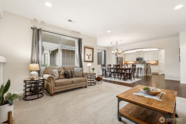 1670 Eagles Nest Place SE, North Bend, WA 98045
