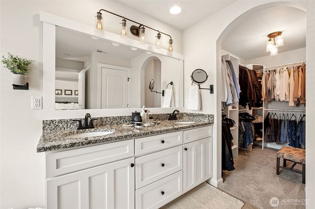 1670 Eagles Nest Place SE, North Bend, WA 98045
