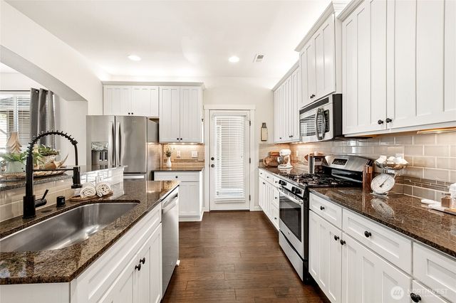 1670 Eagles Nest Place SE, North Bend, WA 98045