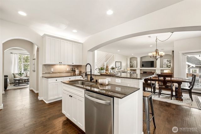 1670 Eagles Nest Place SE, North Bend, WA 98045