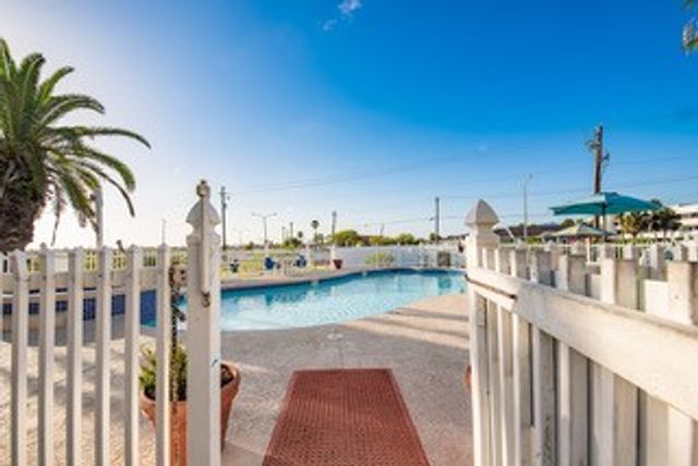 14401 Commodores Dr 200, Corpus Christi, TX 78418