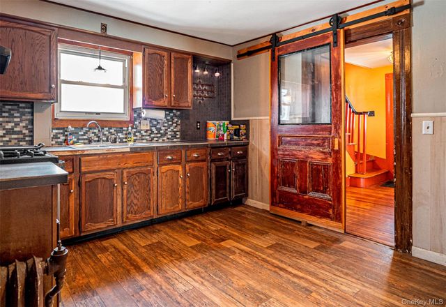 140 N Main Street, Florida, NY 10921