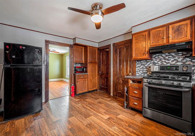 140 N Main Street, Florida, NY 10921