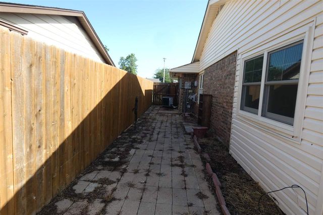 7010 NW Kingsbury, Lawton, OK 73505