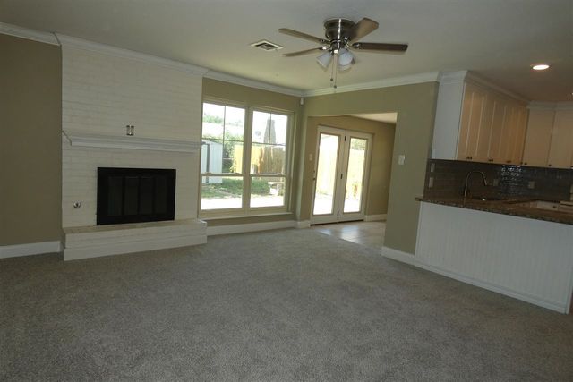 7010 NW Kingsbury, Lawton, OK 73505