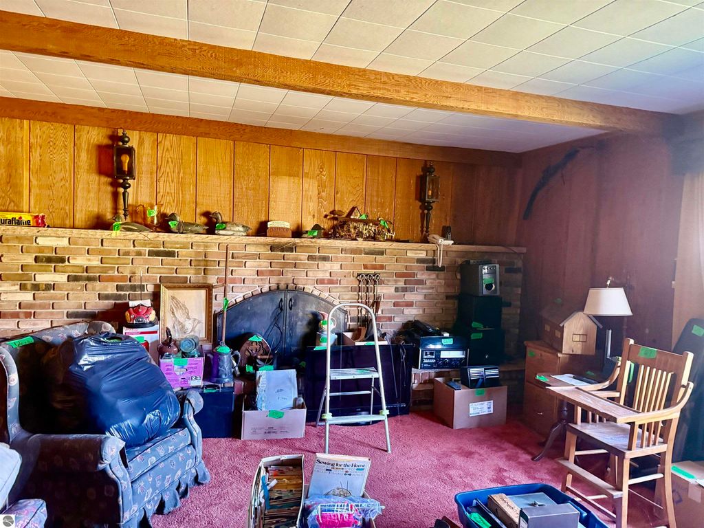 Image 14 of property listing at 440 S Chippewa Street, Shepherd, MI 48883