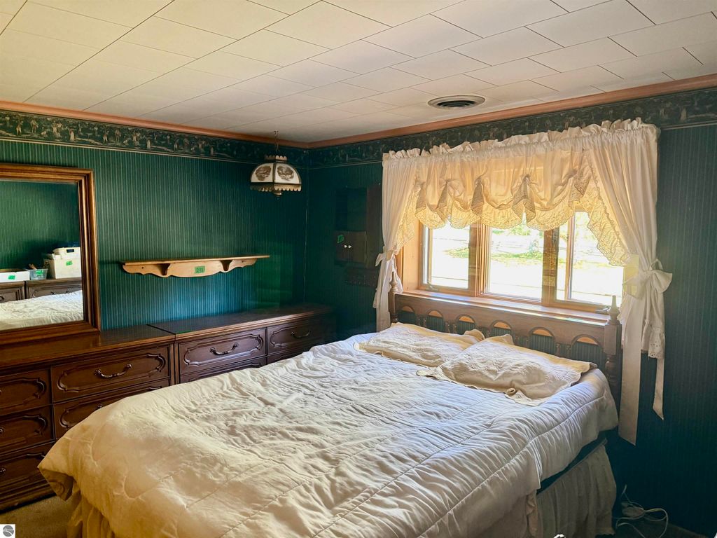 Image 18 of property listing at 440 S Chippewa Street, Shepherd, MI 48883