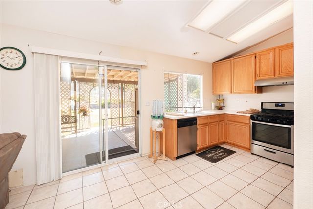 22894 Brighton Court, Wildomar, CA 92595