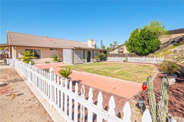22894 Brighton Court, Wildomar, CA 92595