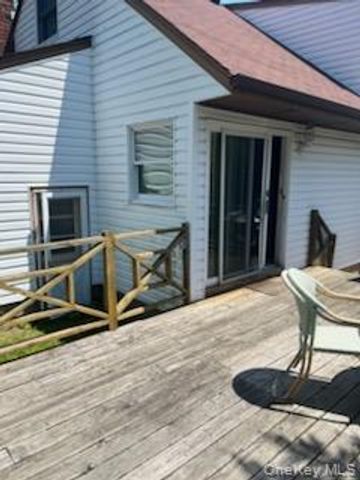 140 Texas Street, Lindenhurst, NY 11757