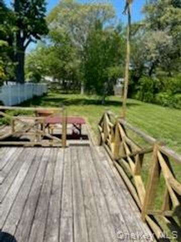 140 Texas Street, Lindenhurst, NY 11757
