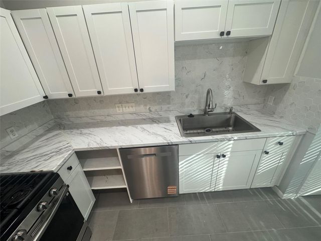 16911 Tranquill Drive, Sugar Land, TX 77498