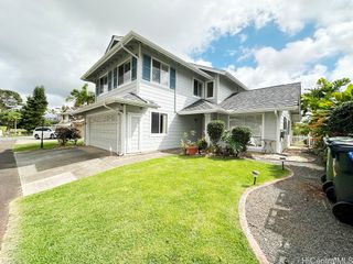 94-711 Lumiaina Street, Waipahu, HI 96797