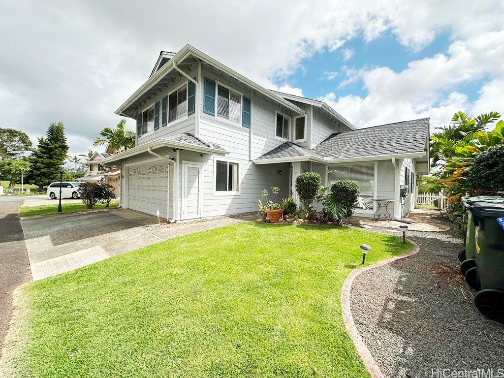 94-711 Lumiaina Street, Waipahu, HI 96797