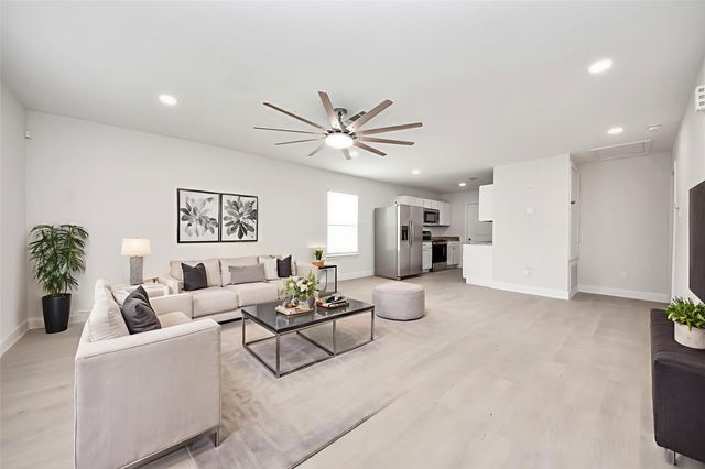 16124 Brettwood Lane, Splendora, TX 77372