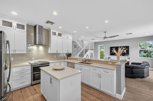 608 SW 15th St, Fort Lauderdale, FL 33315