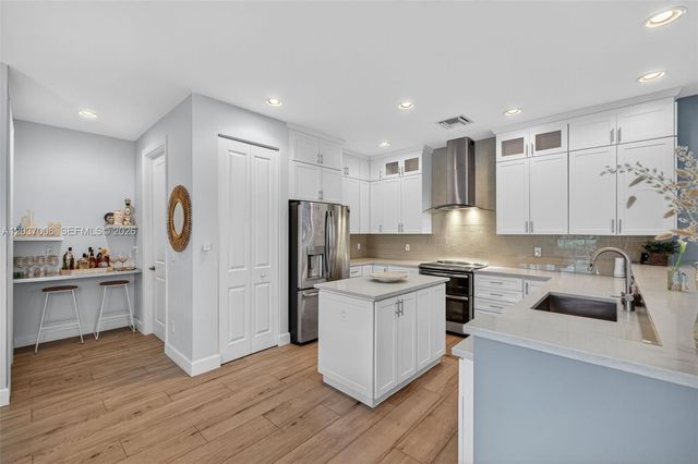 608 SW 15th St, Fort Lauderdale, FL 33315