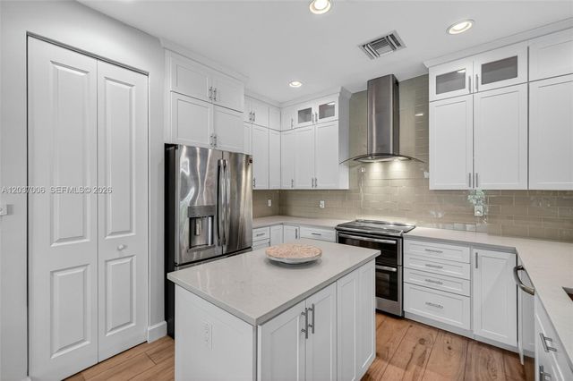 608 SW 15th St, Fort Lauderdale, FL 33315