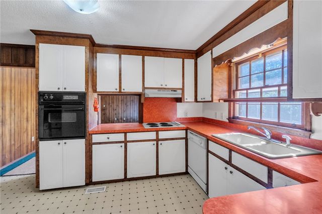 206 Green Forest Drive, Anderson, SC 29625