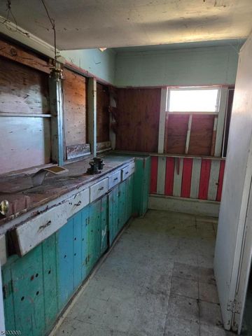 414 Main St, Keansburg Boro, NJ 07734