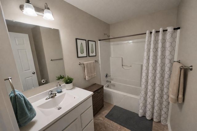 11564 Kentucky Street, Crown Point, IN 46307