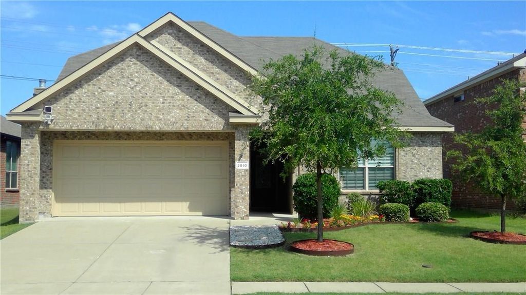 2010 Dripping Springs Drive, Forney, TX 75126