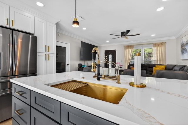 4420 POMPANO DRIVE SE, St Petersburg, FL 33705