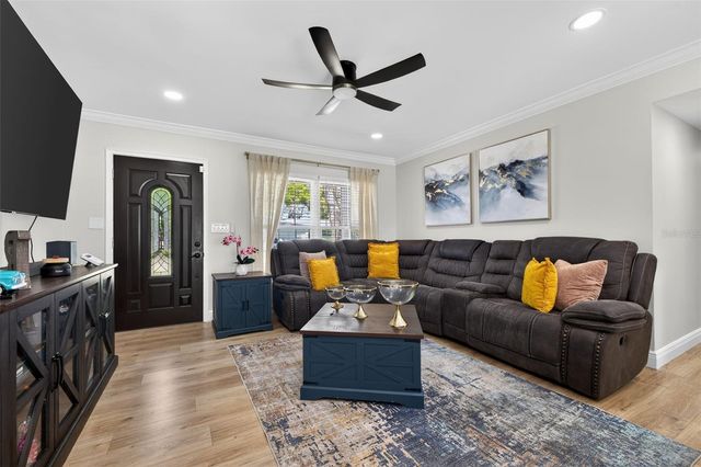 4420 POMPANO DRIVE SE, St Petersburg, FL 33705