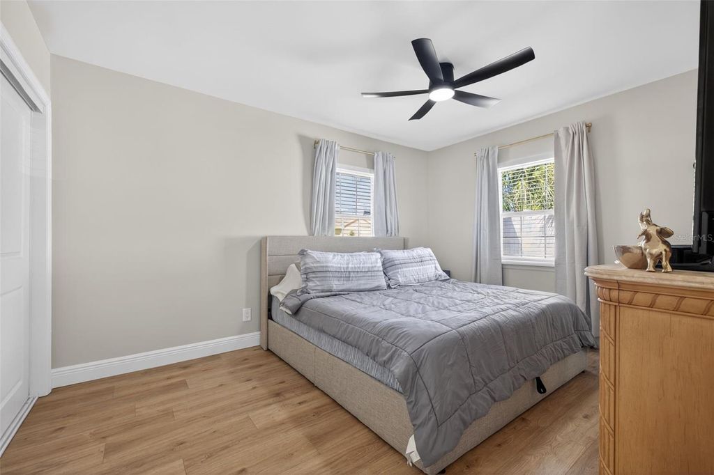 Image 12 of property listing at 4420 POMPANO DRIVE SE, St Petersburg, FL 33705