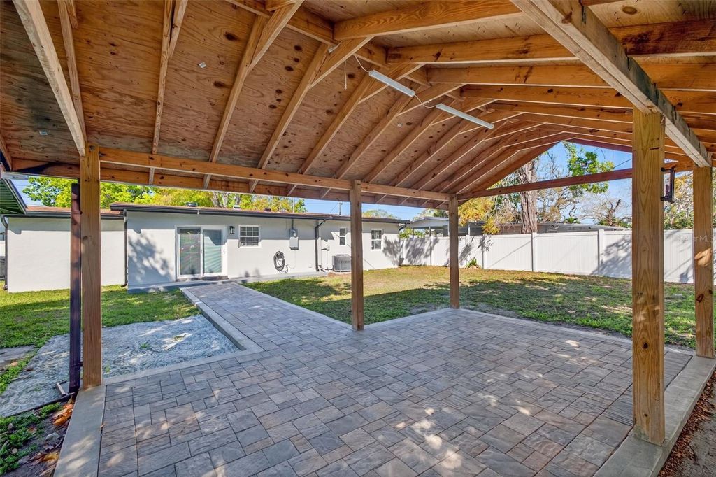 Image 20 of property listing at 4420 POMPANO DRIVE SE, St Petersburg, FL 33705