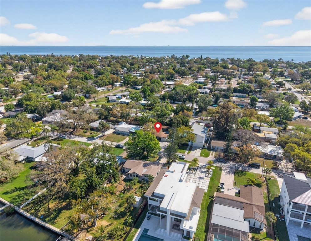 Image 23 of property listing at 4420 POMPANO DRIVE SE, St Petersburg, FL 33705