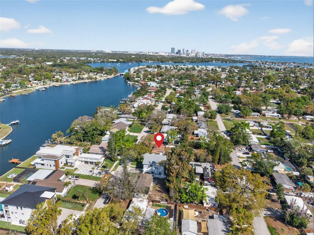 Image 24 of property listing at 4420 POMPANO DRIVE SE, St Petersburg, FL 33705