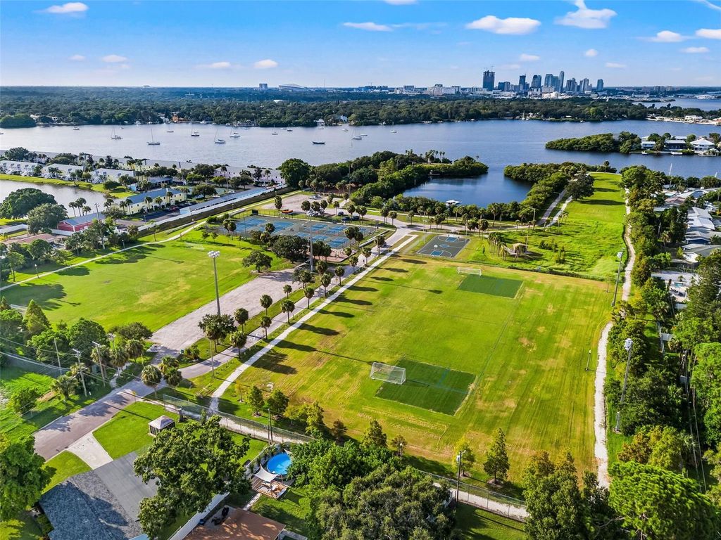 Image 27 of property listing at 4420 POMPANO DRIVE SE, St Petersburg, FL 33705