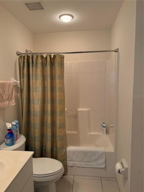 Image 7 of property listing at 101 NORMANDY WAY 204, Rotonda West, FL 33947