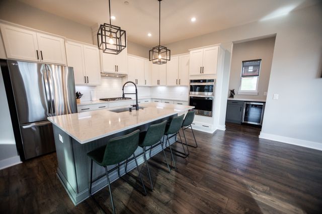 104 Ruby Dr, Hendersonville, TN 37075