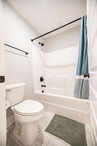 104 Ruby Dr, Hendersonville, TN 37075