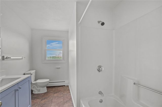 355 Bristol Ferry Road 1, Portsmouth, RI 02871