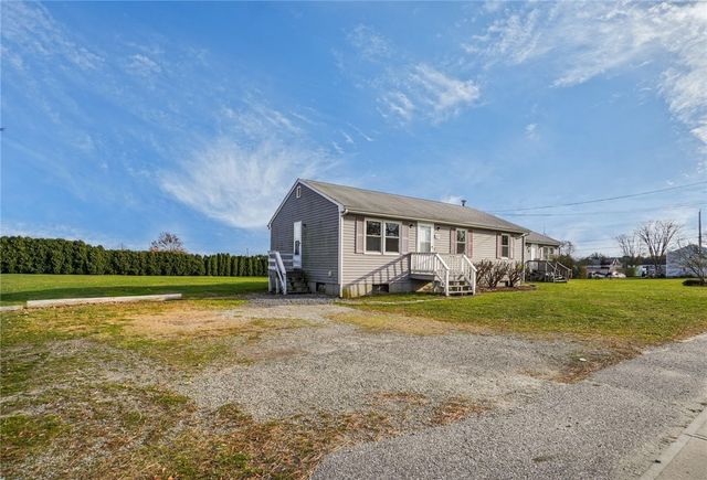 355 Bristol Ferry Road 1, Portsmouth, RI 02871