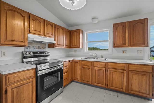 355 Bristol Ferry Road 1, Portsmouth, RI 02871