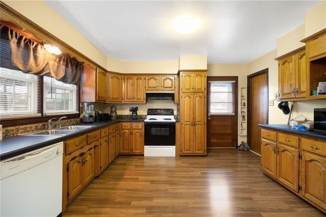 2008 E 15th Street, Sedalia, MO 65301